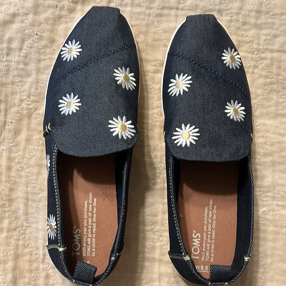 Toms.